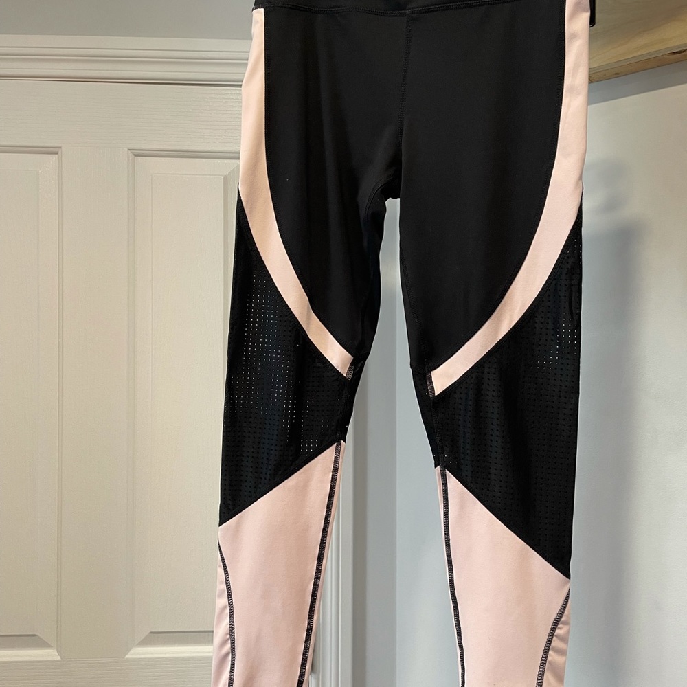 Black, light pink & mesh Marc New York leggings